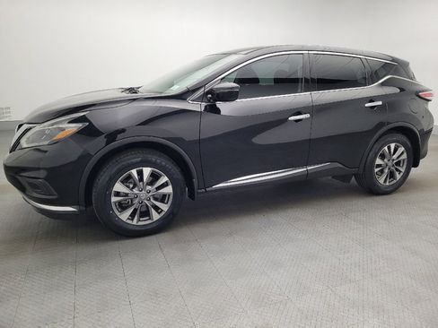 Used 2018 Nissan Murano S image 2