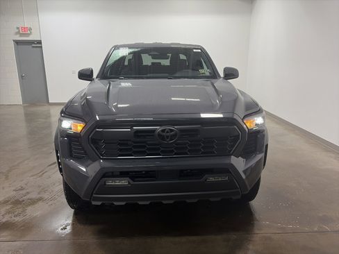 New 2025 Toyota Tacoma TRD Off-Road image 7
