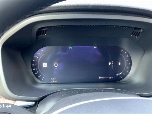 Used 2022 Volvo XC60 B5 Momentum FWD image 5