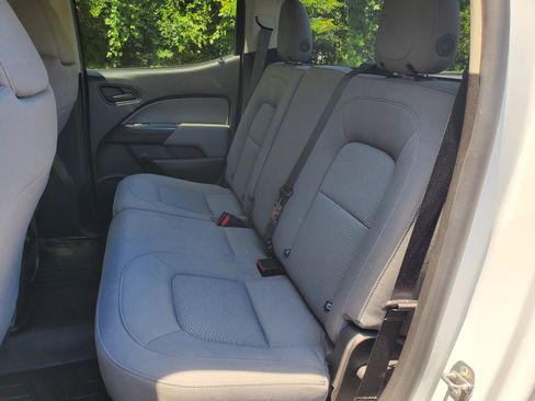 Used 2021 Chevrolet Colorado W/T RWD image 40