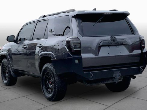 Used 2020 Toyota 4Runner TRD Off-Road AWD/4WD image 11