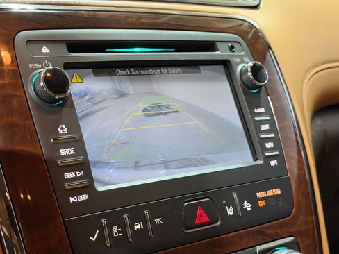 Used 2014 Buick Enclave Premium FWD image 17