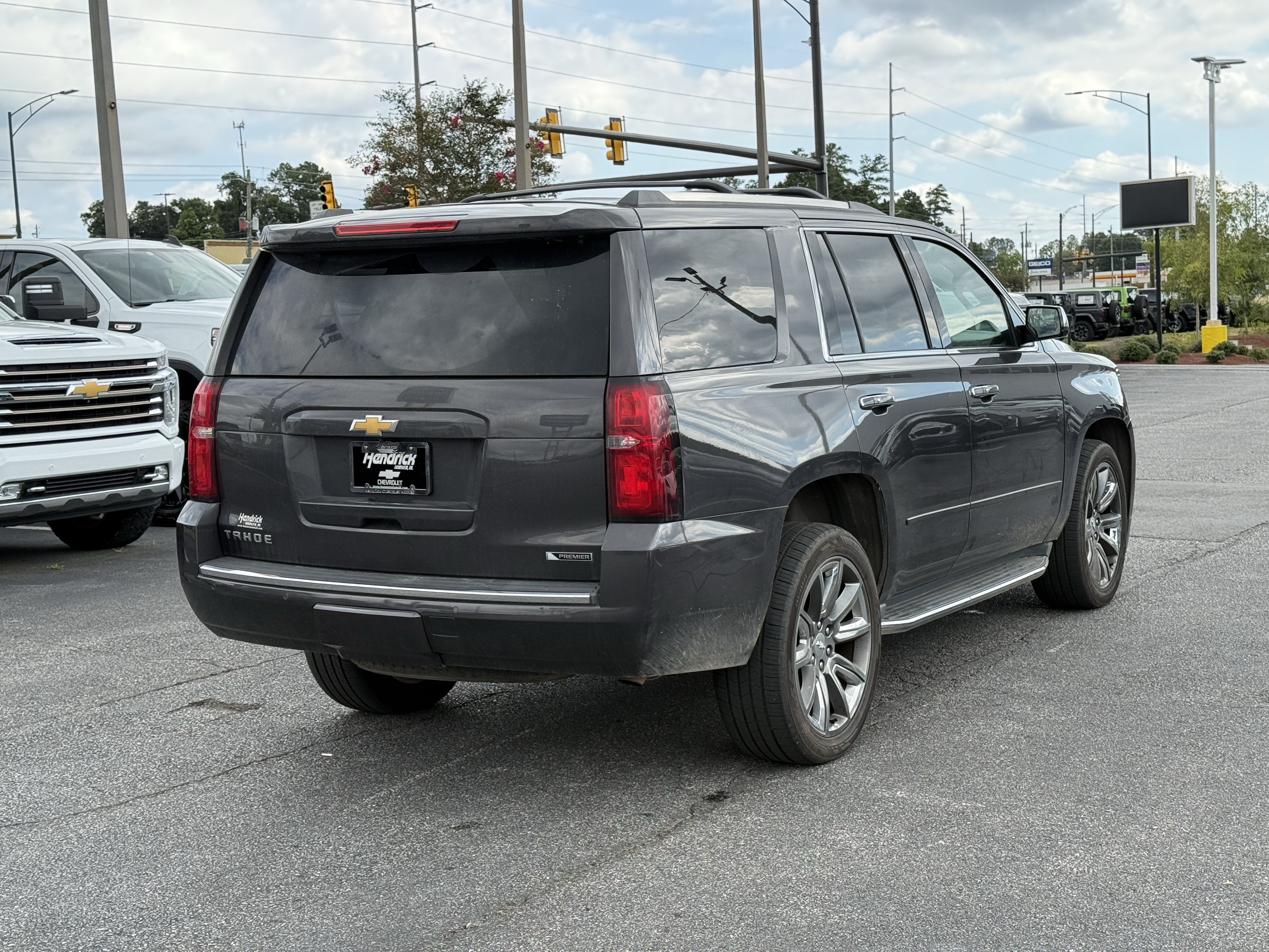 Used 2018 Chevrolet Tahoe Premier RWD image 11