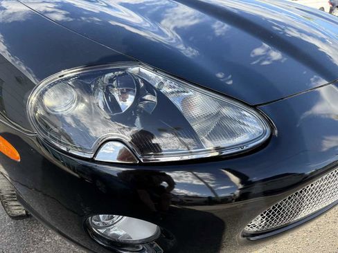 Used 2006 Jaguar XK8 Convertible image 25