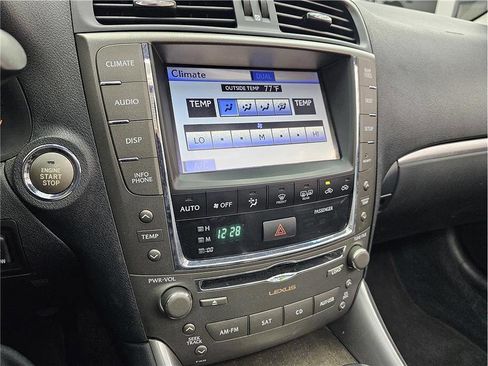 Used 2011 Lexus IS 250C image 17