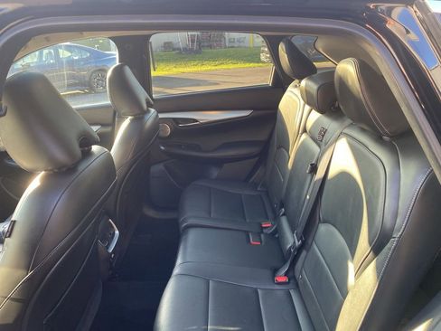 Used 2019 INFINITI QX50 Essential w/ Premium Heat Package image 28