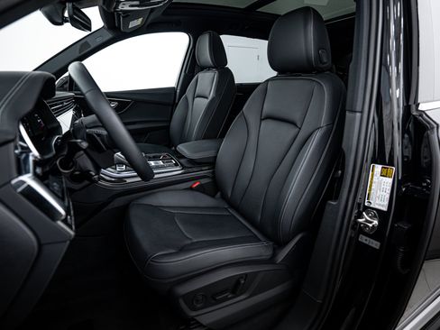 Certified 2025 Audi Q7 3.0T Premium Plus w/ Premium Plus Package image 12
