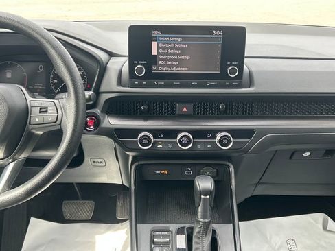 Used 2025 Honda CR-V LX image 18