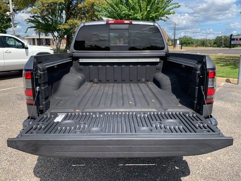Used 2023 Nissan Frontier SV w/ SV Convenience Package AWD/4WD image 7