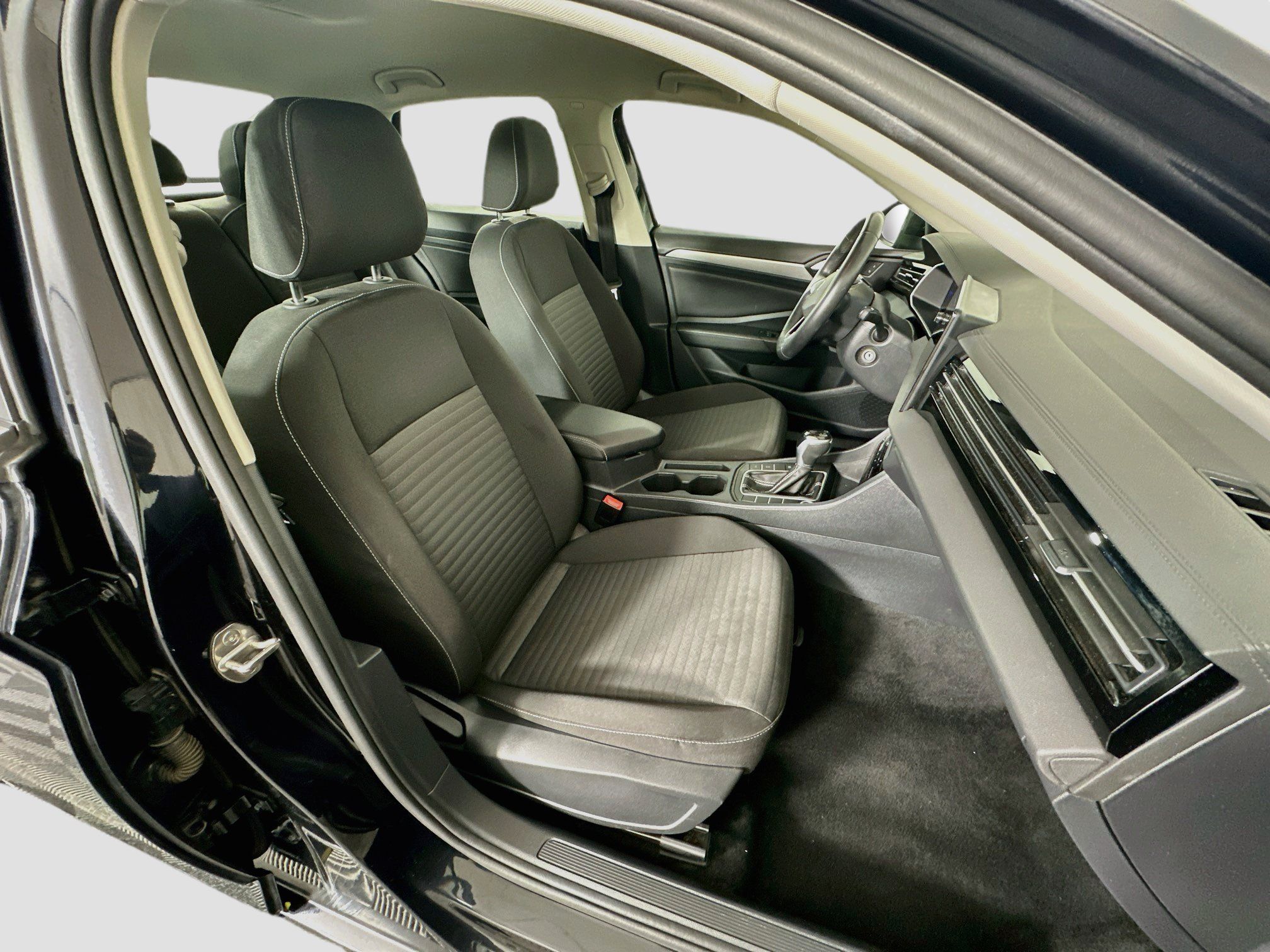 Used 2025 Volkswagen Jetta S FWD image 30