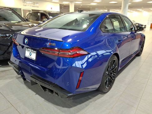 New 2027 BMW M5 w/ Executive Package AWD/4WD image 4