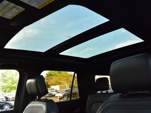 Used 2019 Ford Expedition Max Limited RWD image 24