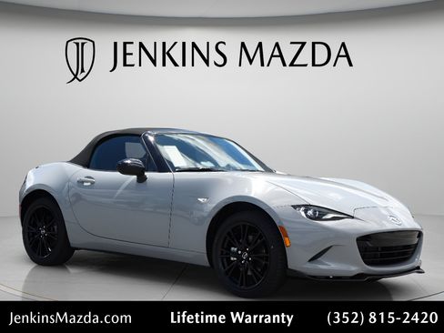 New 2026 MAZDA MX-5 Miata Club w/ Interior Package RWD image 1