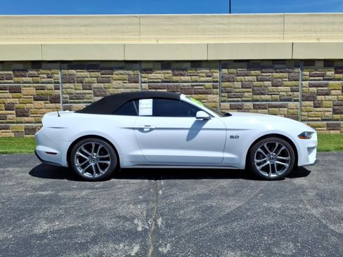Used 2018 Ford Mustang GT Premium RWD image 12