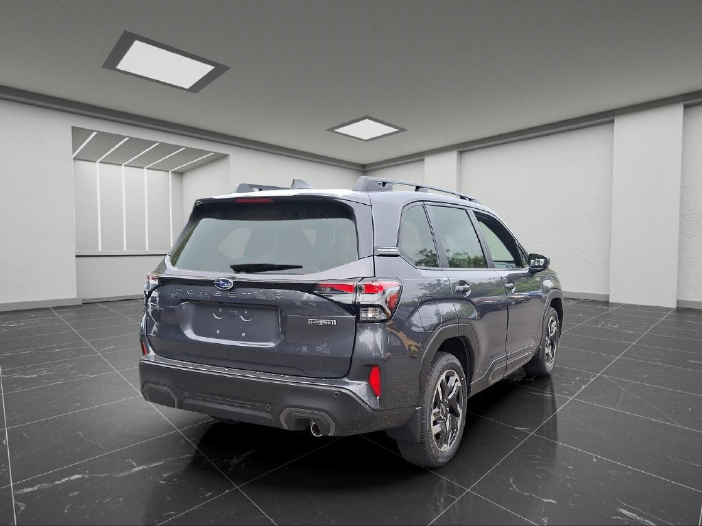 Used 2025 Subaru Forester Limited AWD/4WD image 4