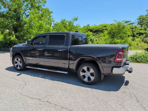 Used 2019 RAM 1500 Laramie AWD/4WD image 4