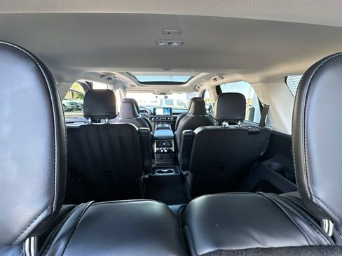 Used 2025 Lincoln Aviator Reserve w/ Equipment Group 201A AWD/4WD image 17