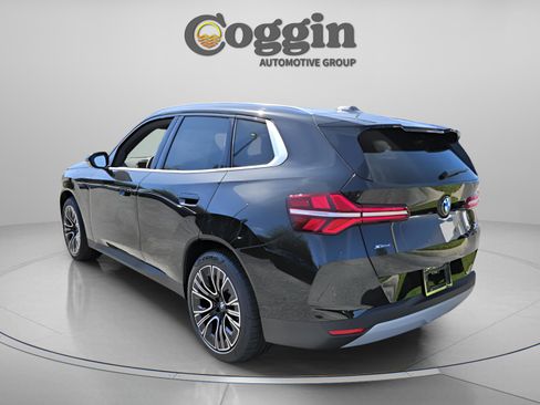 New 2025 BMW X3 xDrive30i w/ Convenience Package image 2