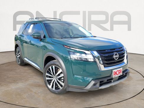 Used 2024 Nissan Pathfinder Platinum FWD image 4