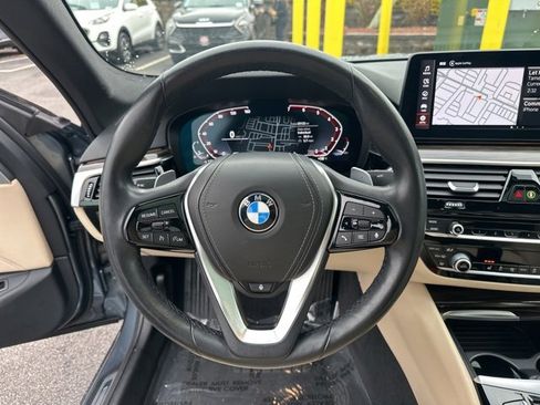 Used 2022 BMW 530i xDrive w/ Convenience Package image 23