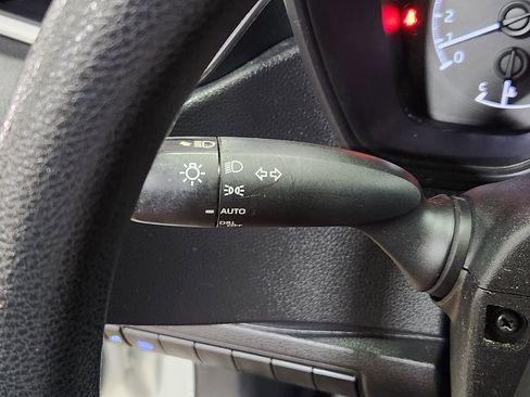 Used 2020 Toyota Corolla LE image 48