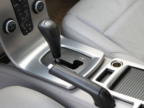 Used 2008 Volvo V50 T5 image 24