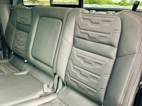 Used 2025 Nissan Frontier PRO-4X image 29