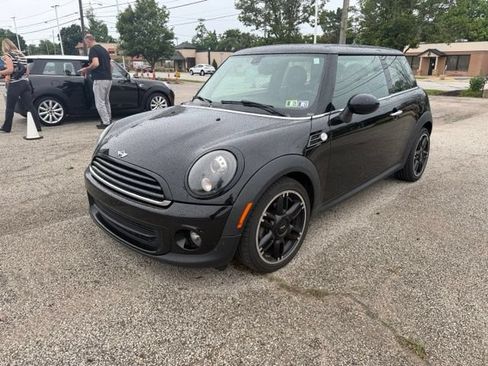 Used 2013 MINI Cooper Hardtop FWD image 2