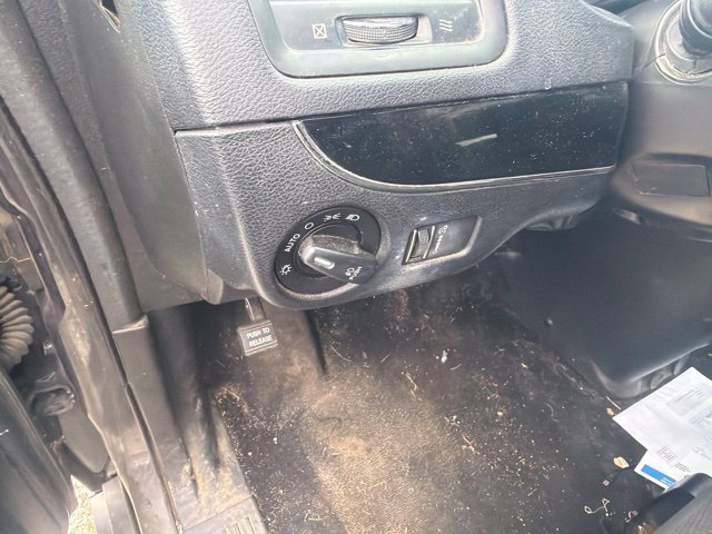 Used 2019 Dodge Grand Caravan SE FWD image 16