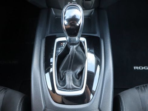 Used 2019 Nissan Rogue S AWD/4WD image 36