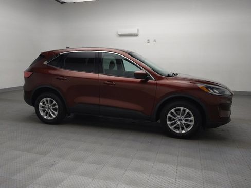 Used 2021 Ford Escape SE image 11