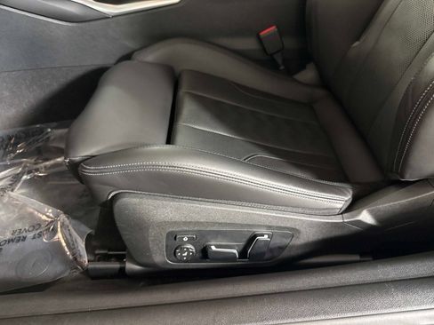 Used 2026 BMW M4 Competition AWD/4WD image 33