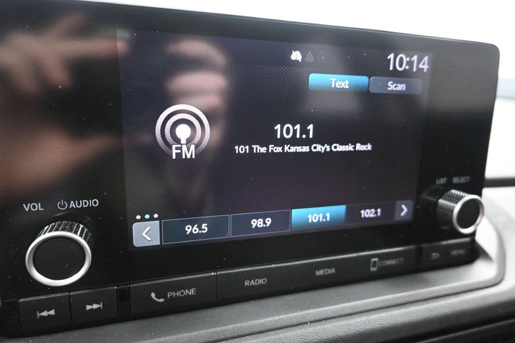 Used 2023 Honda Accord EX image 16