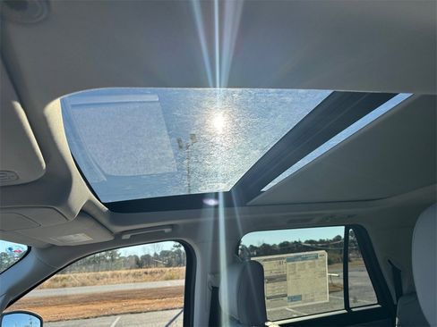 New 2025 Ford Expedition Max Active image 16