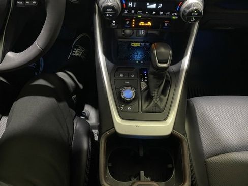 Used 2023 Toyota RAV4 Limited image 21