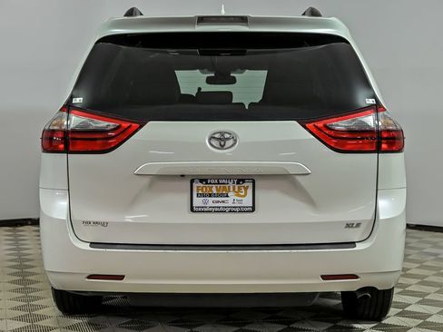 Used 2020 Toyota Sienna XLE FWD image 7