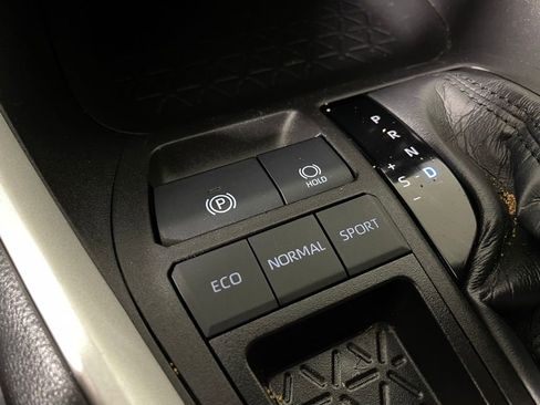 Used 2023 Toyota RAV4 XLE image 33