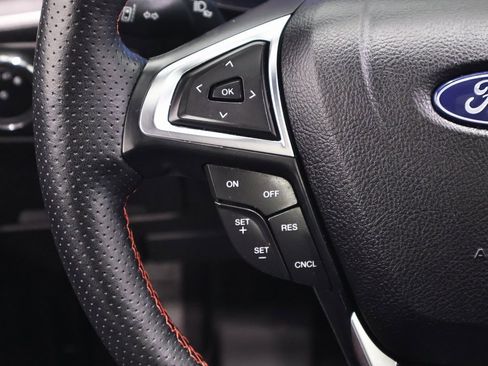 Certified 2023 Ford Edge ST-Line image 24