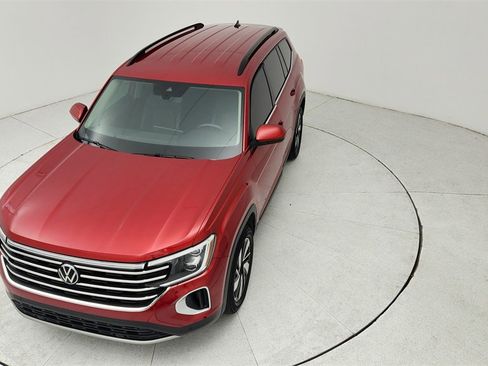 Used 2024 Volkswagen Atlas SE image 14