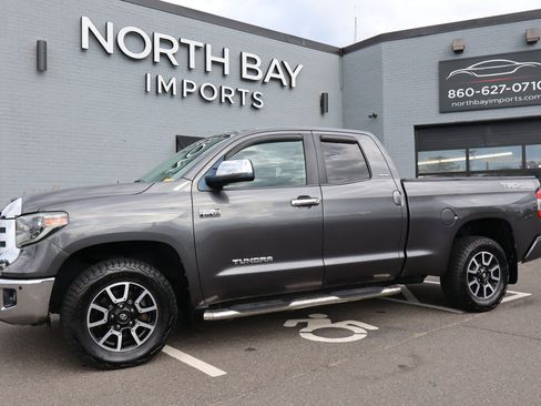 Used 2019 Toyota Tundra Limited w/ Limited Premium Package AWD/4WD image 1