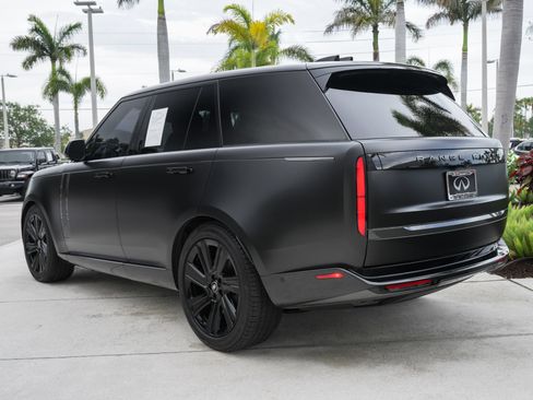 Used 2023 Land Rover Range Rover SE AWD/4WD image 8