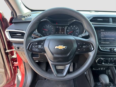 Used 2023 Chevrolet TrailBlazer LT w/ Convenience Package FWD image 10