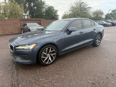 Used 2020 Volvo S60 T6 Momentum