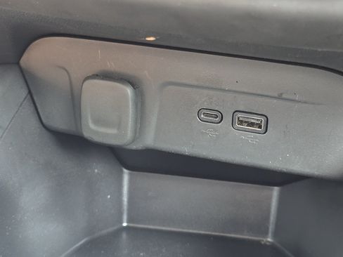Used 2024 Chevrolet Trax RS FWD image 7