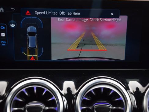 Certified 2025 Mercedes-Benz GLA 250 image 28