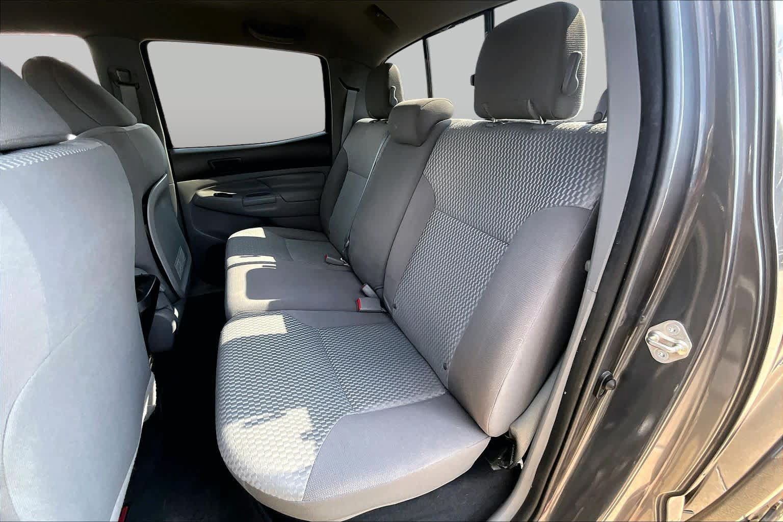 Used 2015 Toyota Tacoma PreRunner w/ SR5 Package RWD image 20