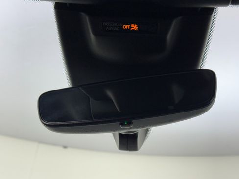 Used 2023 Porsche Macan w/ Premium Package Plus image 33