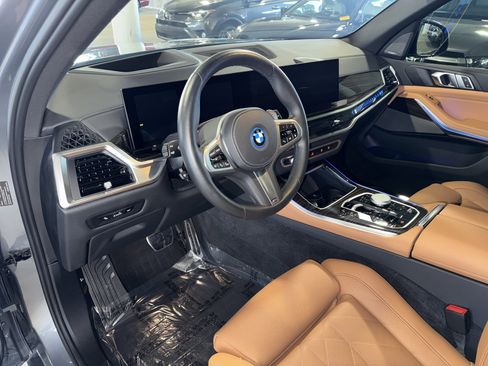Certified 2025 BMW X5 xDrive50e w/ M Sport Package image 20