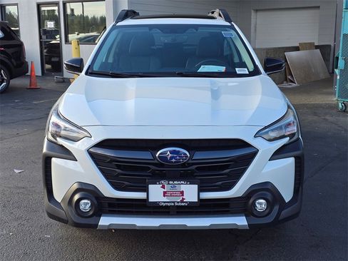 Certified 2025 Subaru Outback Limited image 2