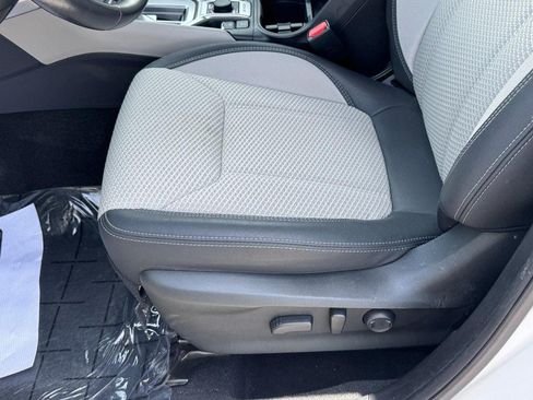 Used 2023 Subaru Forester Premium AWD/4WD image 23